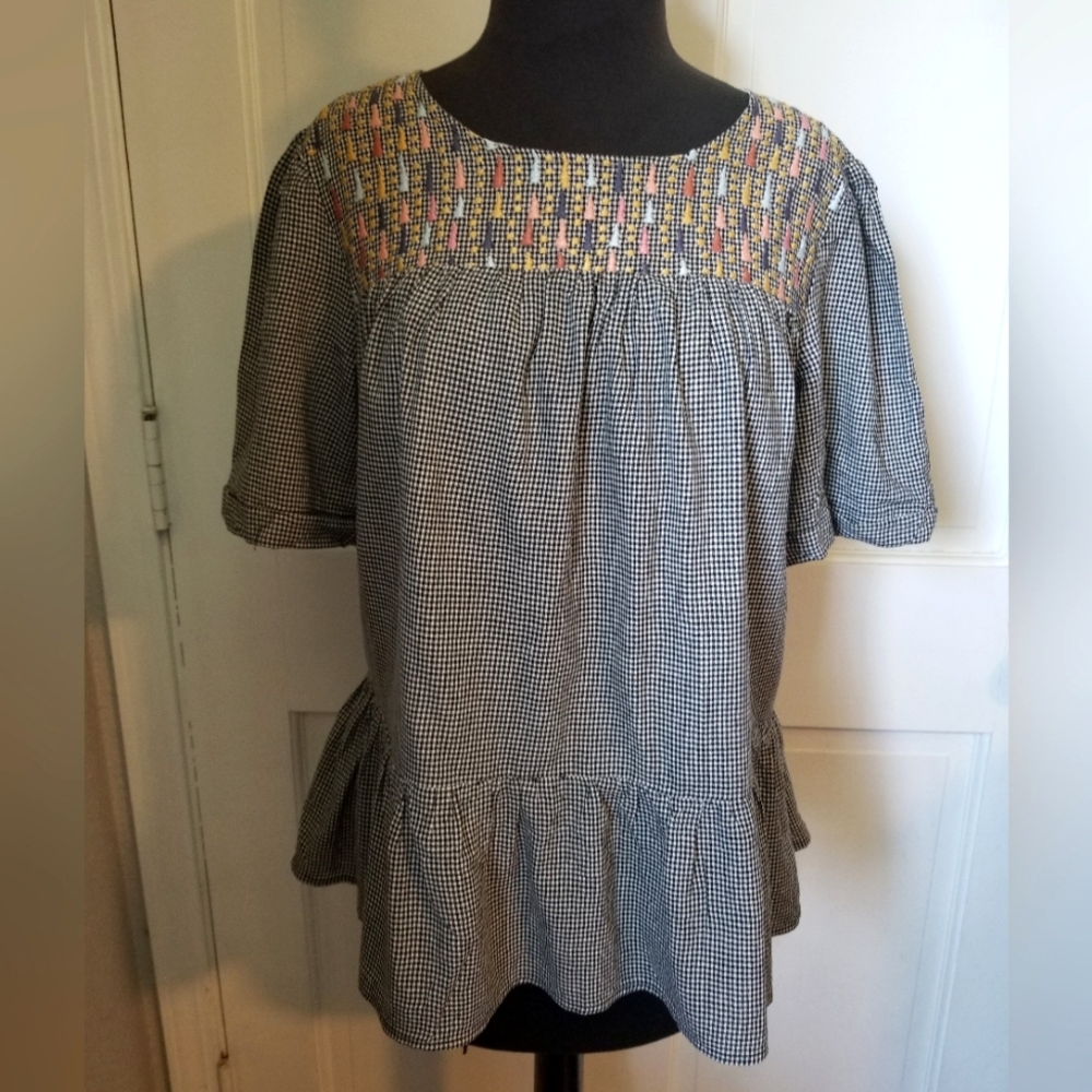 Gingham embroidery peplum blouse